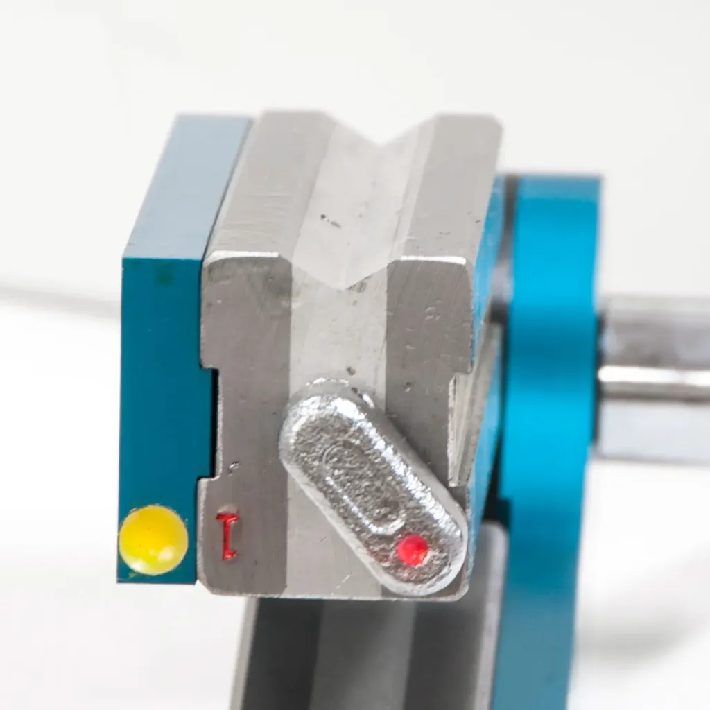 Nastavitelný magnetický úhelník Adjust-O™, úhly 30°- 275°, tažná síla 50 kg, AEK